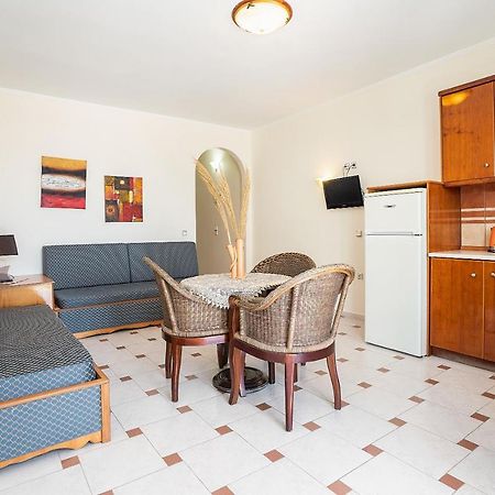 Livadia Beach Suite المظهر الخارجي الصورة